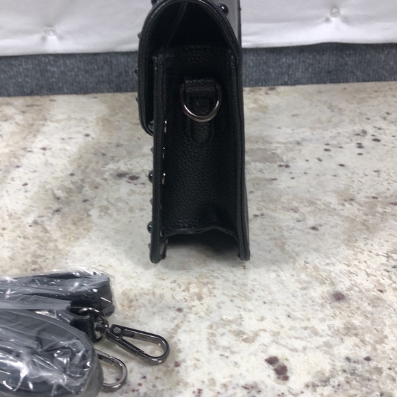 Bags - Picture 3 of 10